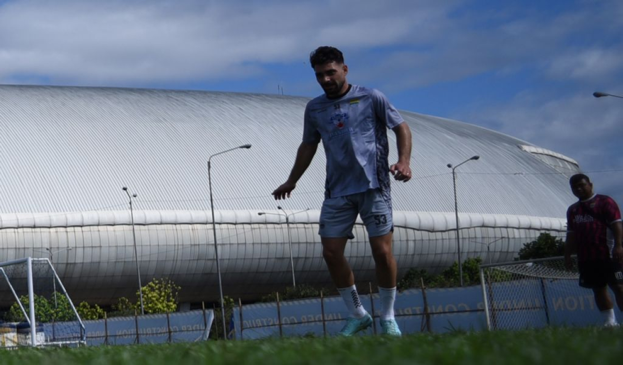 Pemain anyar PERSIB, Frans Putros berlatih di Lapangan Pendamping Stadion Gelora Bandung Lautan Api, Selasa, 29 Juli 2025. (PERSIB.co.id/Sutanto Nurhadi Permana)