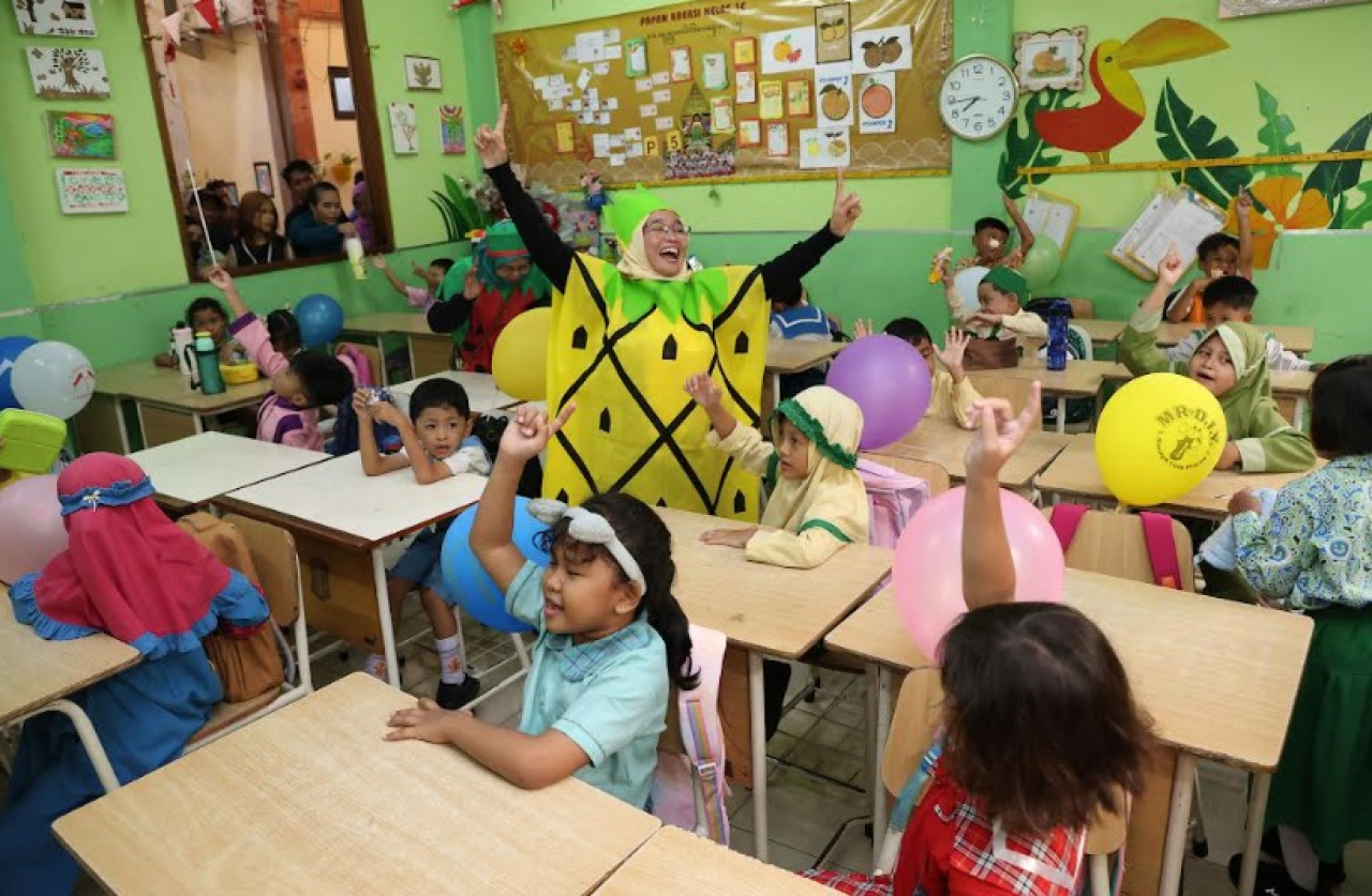 Pemerintah Kota Surabaya menegaskan komitmennya dalam menciptakan lingkungan sekolah yang ramah anak, menyenangkan, serta bebas dari perundungan