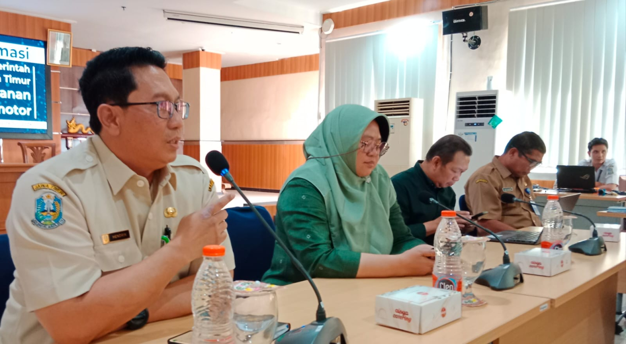 Diskusi Dinas kominfo  Provinsi Jawa Timur bersama rekan media dalam rangka Sinergi Publikasi Program Unggulan dengan tema "Pembebasan dan Keringanan Pajak Kendaraan Bermotor Pemerintah Provinsi Jawa Timur"