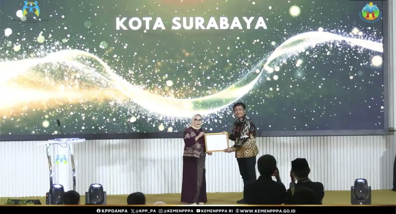 Kota Surabaya kembali membuktikan diri sebagai salah satu kota ramah anak terbaik di Indonesia