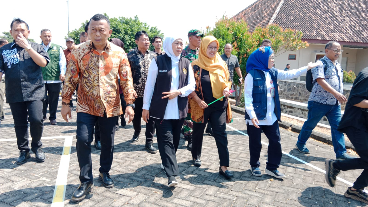 Khofifah Usulkan Peluncuran Sekolah Rakyat oleh Presiden Prabowo Digelar di Ponorogo
