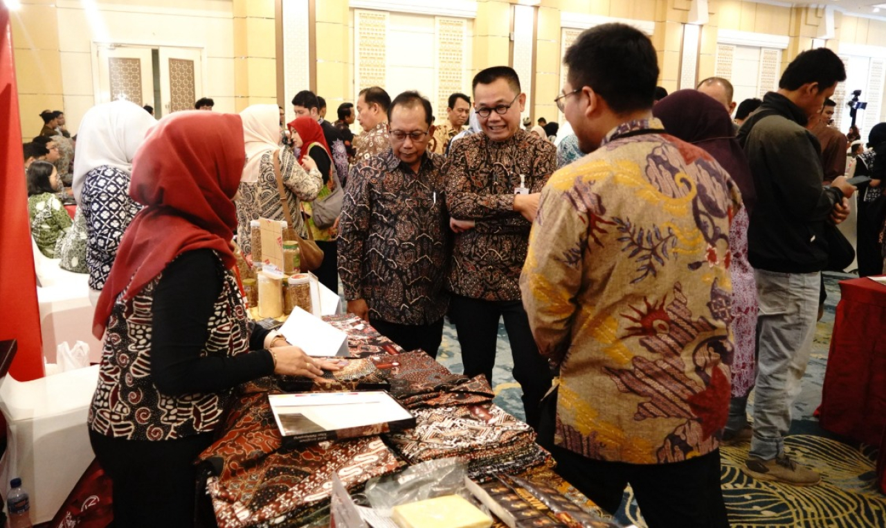 Bank Jatim turut berpartisipasi dalam kegiatan Misi Dagang dan Investasi dengan tema Meningkatkan Jejaring Konektivitas antara Provinsi Jawa Timur dengan Provinsi Lampung, Kamis (7/8)