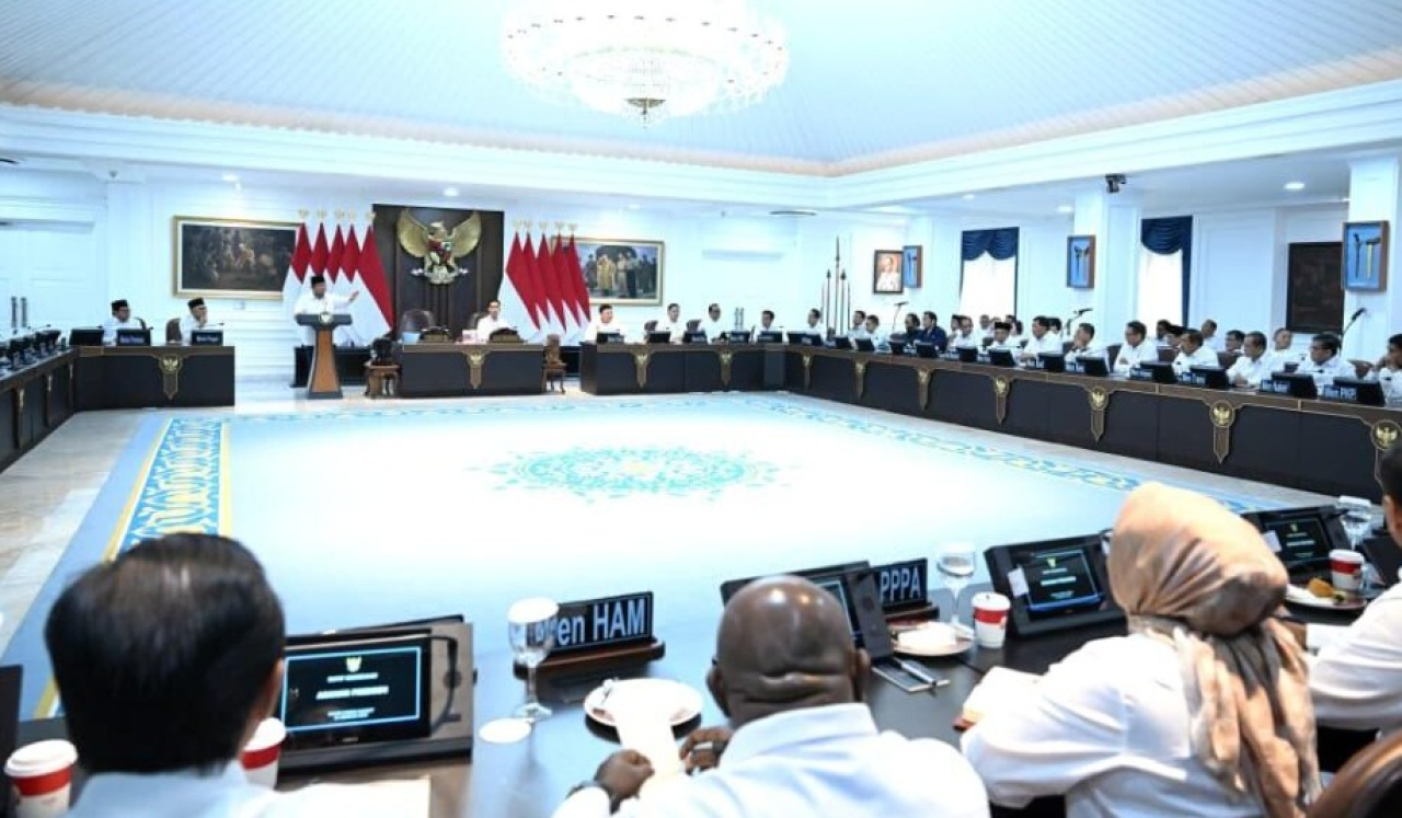 Presiden Prabowo Subianto memimpin Sidang Kabinet Paripurna bersama Wakil Presiden Gibran Rakabuming di Ruang Sidang Kabinet, Istana Kepresidenan Jakarta, pada Minggu, 31 Agustus 2025. Foto: BPMI Setpres/Kris