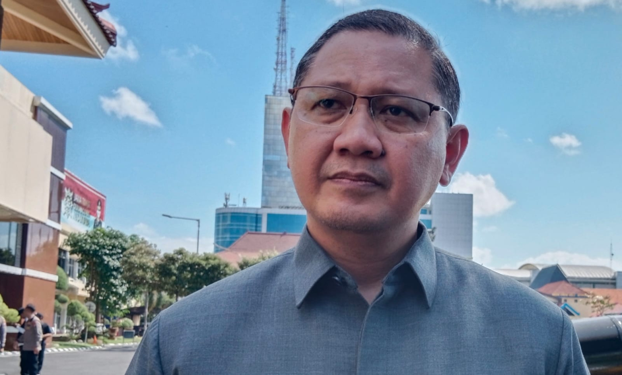 Aries Agung Paewai, Kepala Dinas Pendidikan Jawa Timur,
