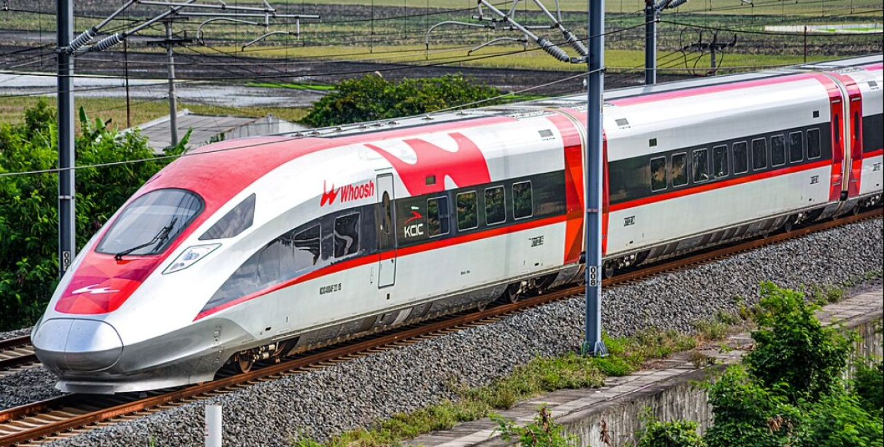 kereta cepat Jakarta–Bandung atau Whoosh