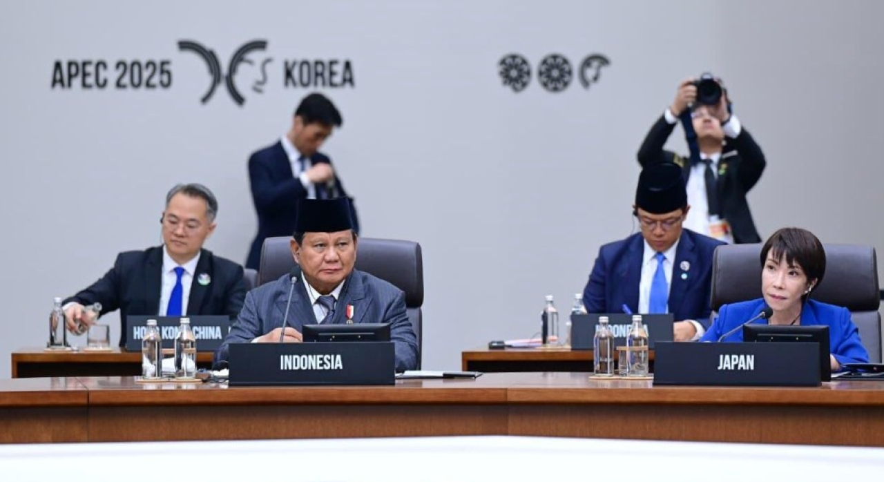 Presiden Republik Indonesia, Prabowo Subianto menghadiri Konferensi Tingkat Tinggi (KTT) Kerja Sama Ekonomi Asia Pasifik (APEC) 2025 di Hwabaek International Convention Centre (HICO), Gyeongju, Republik Korea, pada Jumat, 31 Oktober 2025. Foto: BPMI Setpr