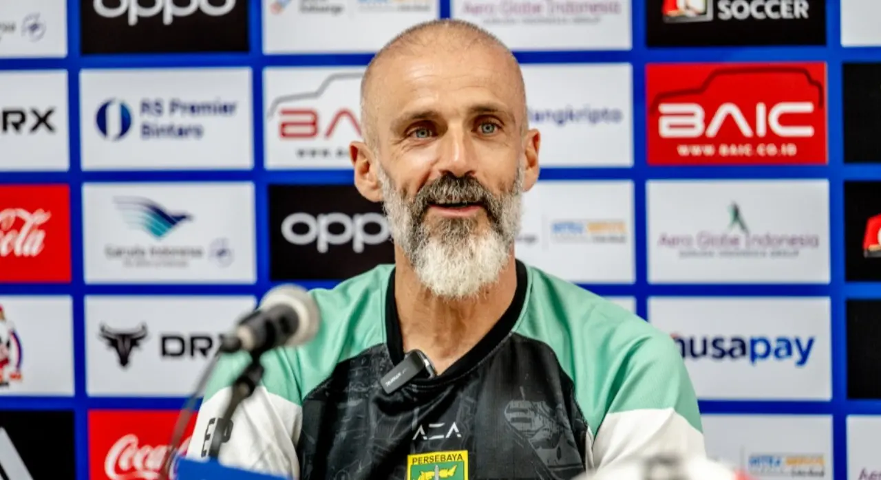 Persebaya Pecat Eduardo Perez, Gejolak di GBT Berbuah Keputusan Besar