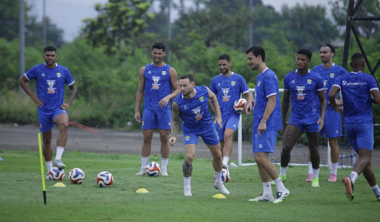 Marc Klok Panaskan Mesin PERSIB Jelang Tantangan Kontra Dewa United