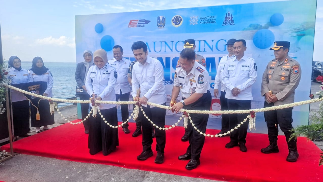 Trans Laut Jatim Resmi Beroperasi, Emil Dardak: Warga Kepulauan Kini Tak Lagi Terpinggirkan Akses Transportasi