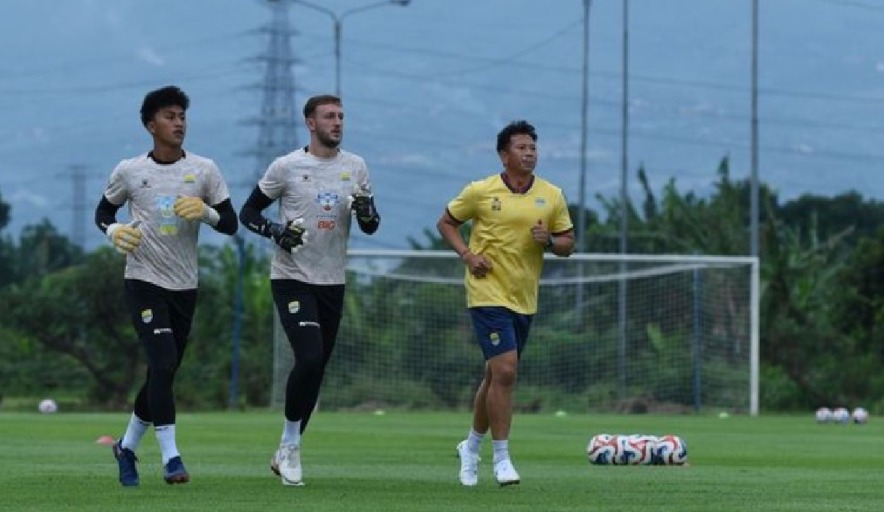 PERSIB Panaskan Mesin Jelang Hadapi Borneo FC, Tolic Pimpin Latihan di Tengah Absennya Hodak