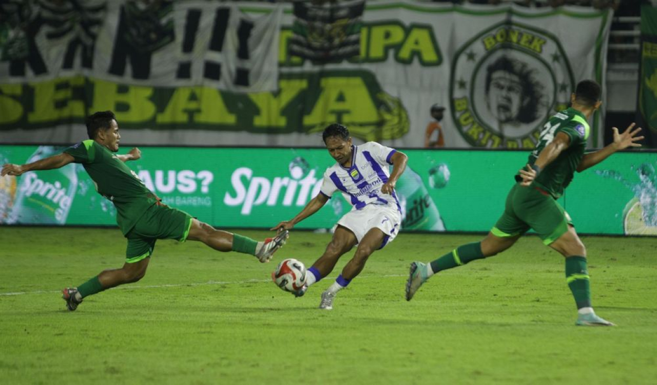 Bangkit di Surabaya, Persib Amankan Puncak Klasemen Usai Tahan Persebaya 2-2