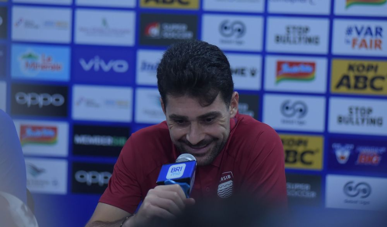 Bek andalan PERSIB, Frans Putros