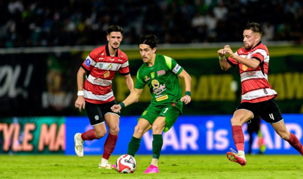 Persebaya Tumbang di GBT, Dominasi Tanpa Akhir Manis