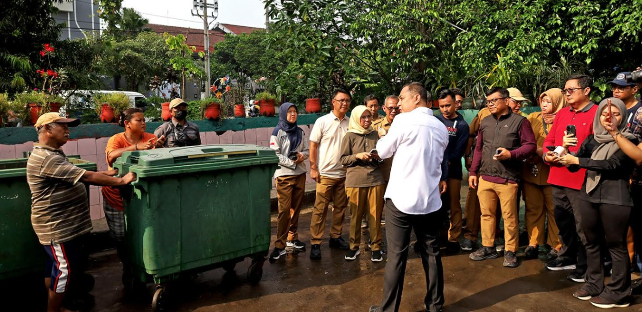 Tata Ulang Sistem Sampah, Eri Tekankan Hitungan Berbasis Data hingga Level RW