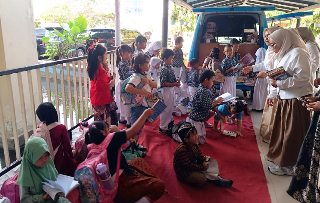 Pemkot Surabaya Tambah Mobil Perpustakaan Listrik, Layanan Literasi Kini Lebih Ramah Lingkungan