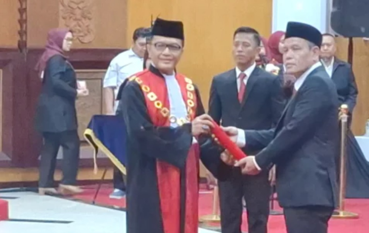 Tongkat Estafet di Kursi DPRD Surabaya, Syaifuddin Zuhri Tegaskan Komitmen Kerakyatan