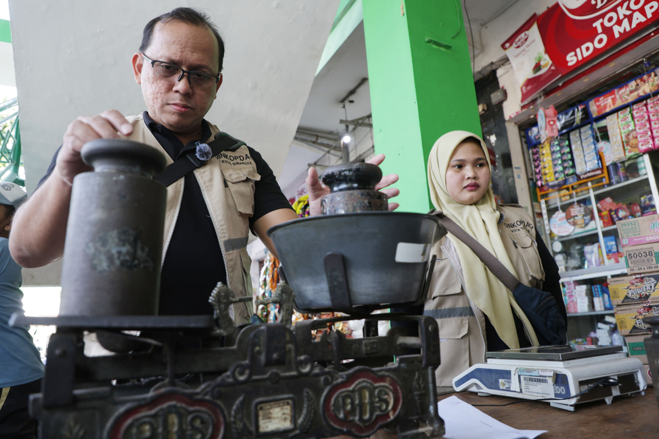 Pemkot Surabaya Perketat Pengawasan Timbangan Pasar, Jaga Kepercayaan Konsumen dan Pedagang