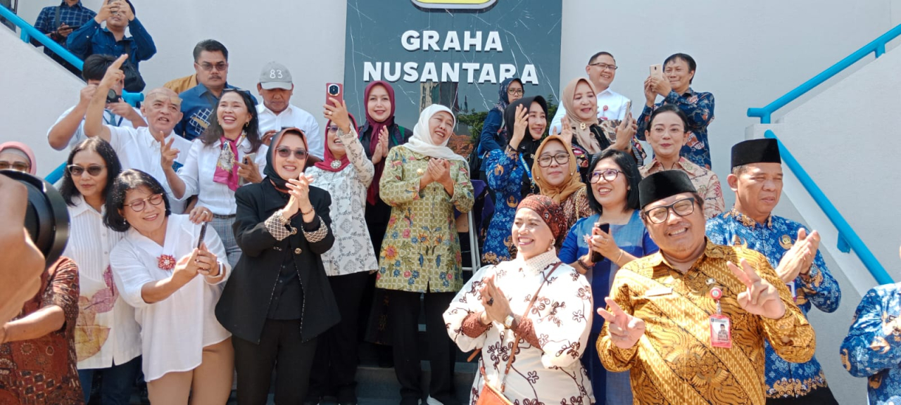 Graha Nusantara Smada Surabaya Diresmikan, Khofifah Tegaskan Pendidikan Jadi Kunci Jawa Timur Menuju Indonesia Emas 2045