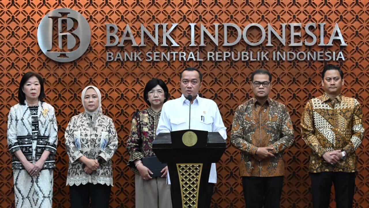 Menteri Sekretaris Negara, Prasetyo Hadi menyampaikan keterangan pers di Gedung Bank Indonesia, Jakarta, pada Senin, 27 Juli 2026. Foto: BPMI Setpres/Kris