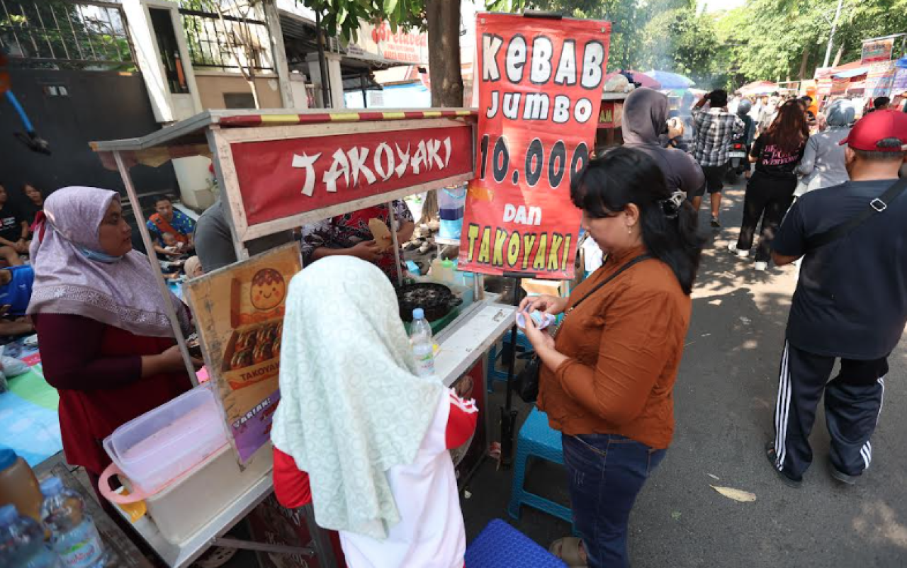PKL CFD Taman Bungkul Gratis, Eri Cahyadi Kejar Dugaan Pungli