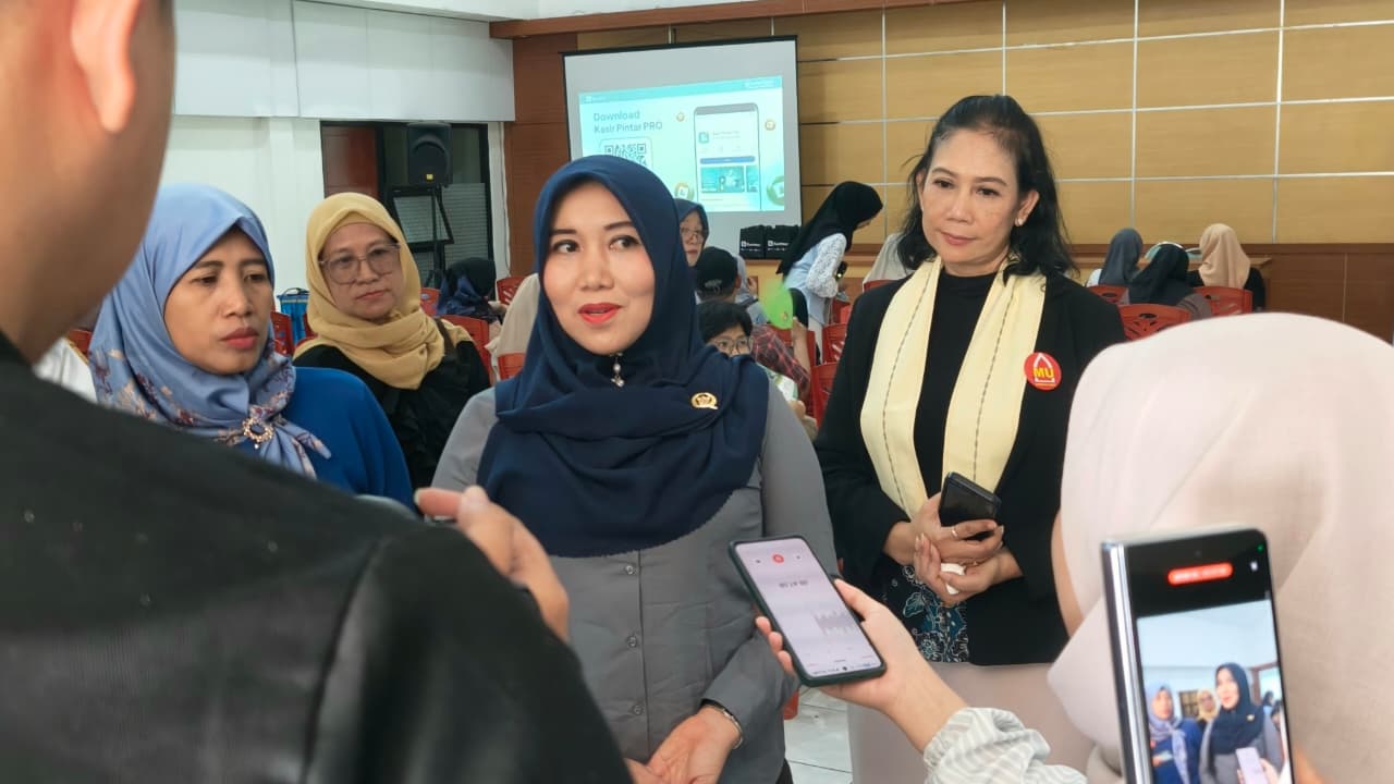 UMKM Surabaya Didorong Kuasai AI, Lia Istifhama: Jangan Sampai Produk Lokal Tenggelam di Dunia Digital
