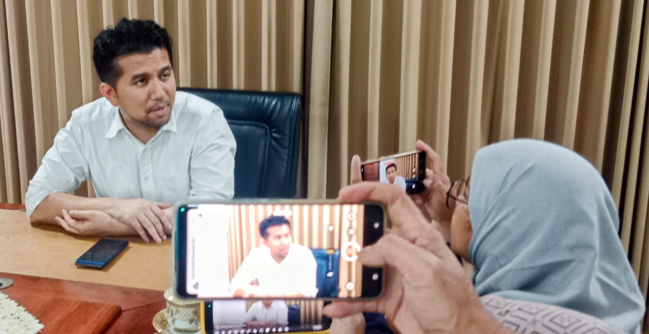 SURABAYA, Harian Merahputih – Dugaan keracunan yang dialami ratusan pelajar di Kabupaten Kediri usai menyantap menu Program Makan Bergizi Gratis (MBG) menjadi perhatian serius Pemerintah Provinsi Jawa Timur. Wakil Gubernur Jawa Timur Emil Elestianto Darda