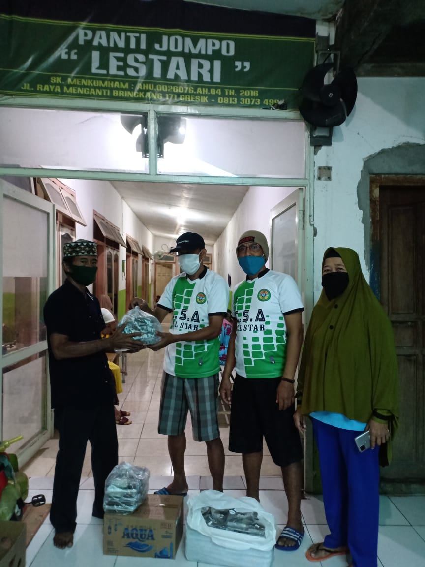 Komunitas Campur Sari Allstar berbagi di Jumat Berkah. IST/HMP