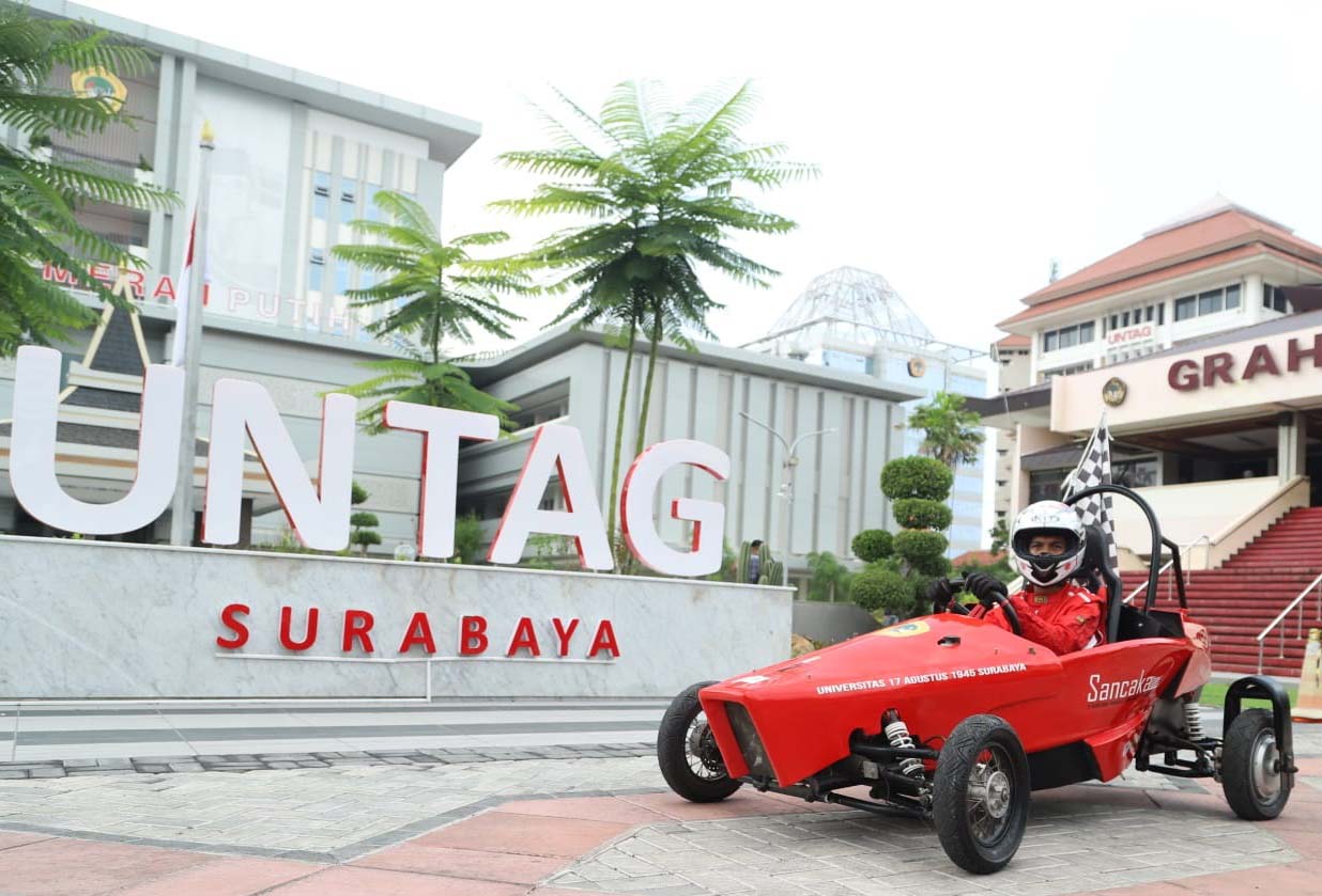 Program Studi D3 Teknologi Manufaktur Fakultas Vokasi Universitas 17 Agustus 1945 (Untag) Surabaya mengembangkan Mobil Listrik Sancaka