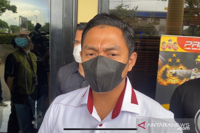 Kasat Reskrim Polres Metro Jakarta Barat AKBP Teuku Arsya Khadafi di Jakarta, Kamis (11/2/2021). (ANTARA/Devi Nindy)
