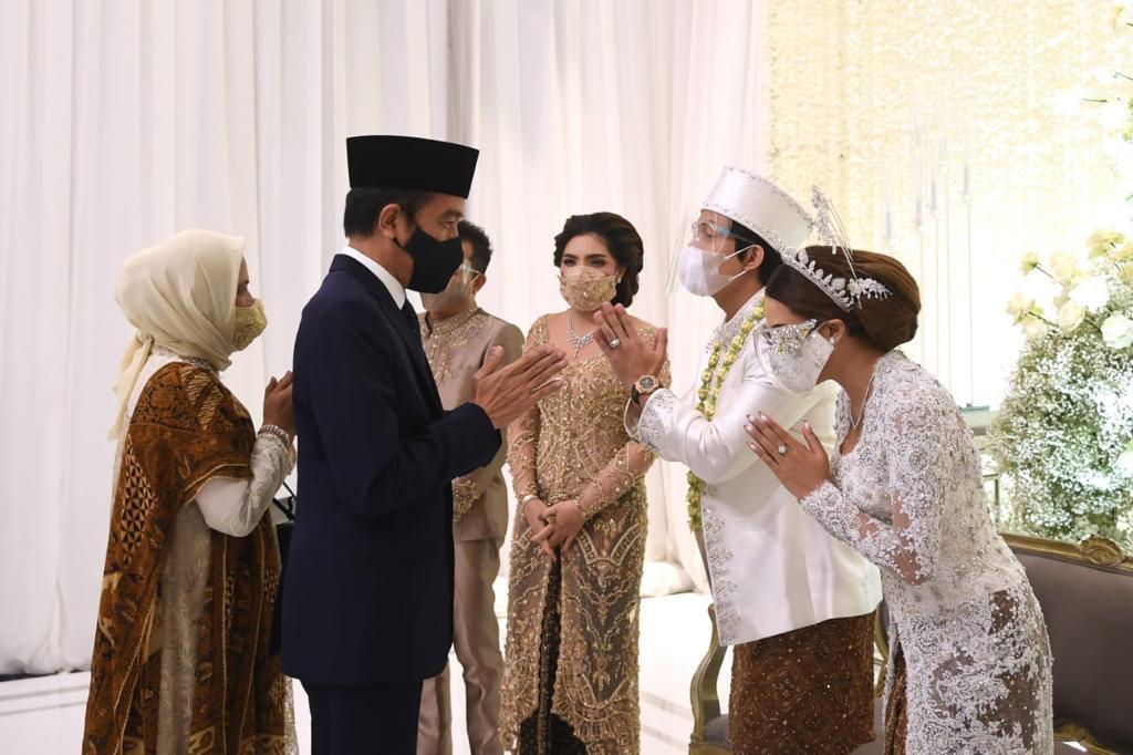Presiden Joko Widodo dan ibu Negara Iriana hadir dalam akad nikah Atta dan Aurel. IST