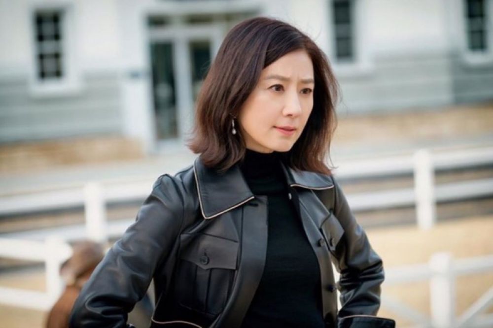 Kim Hee Ae. ANTARA