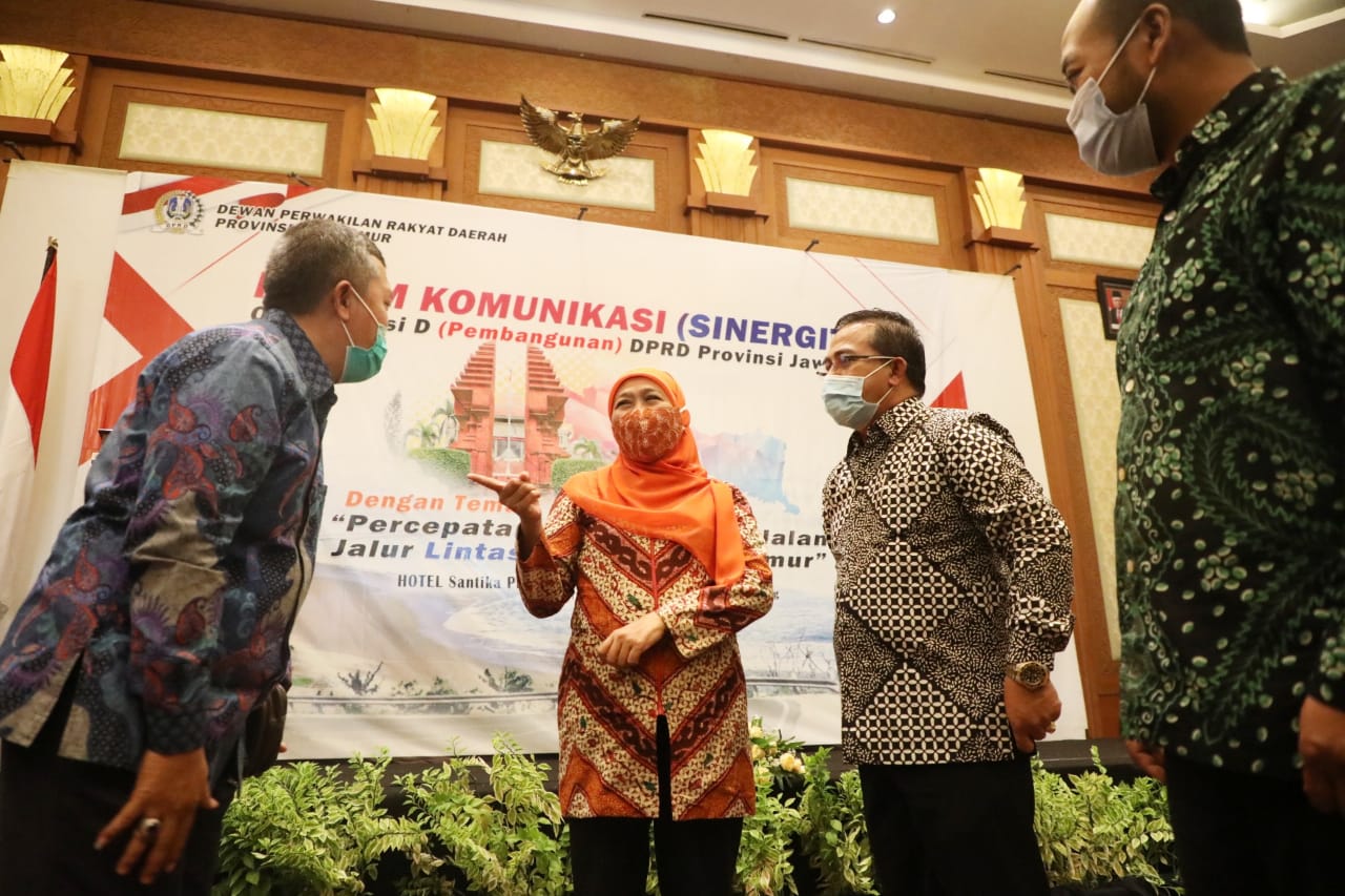 JLS rencananya melewati delapan Kabupaten yang dimulai dari Pacitan, Trenggalek, Tulunggagung, Blitar, Malang, Lumajang, Jember dan berakhir di Kabupaten Banyuwangi. IST