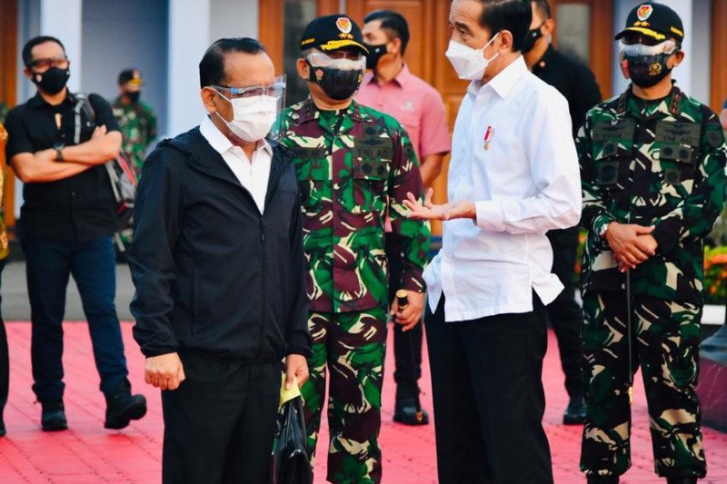 Presiden Jokowi bertolak ke Sulsel untuk meresmikan sejumlah proyek infrastruktur dan meninjau vaksinasi (ANTARA/HO/Biro Pers Setpres)