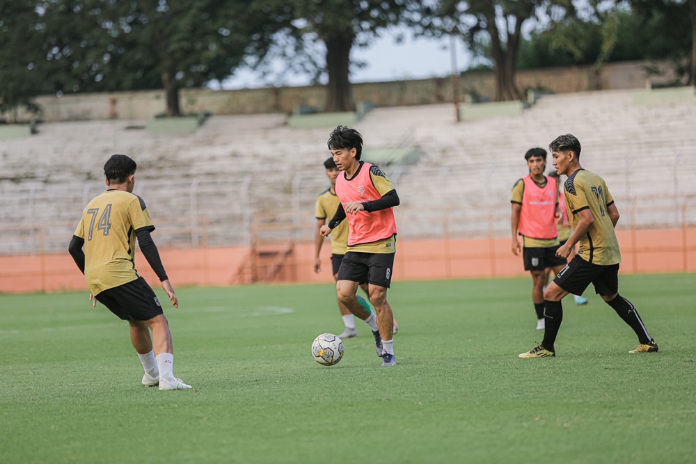 Persebaya Surabaya terus bersiap untuk menghadapi pertandingan pekan ketiga Liga 1 2023/24.