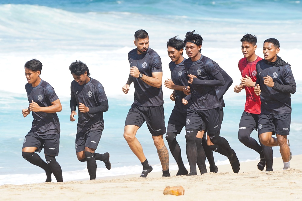 Arema FC Manfaatkan Jeda Liga untuk Meningkatkan Kondisi Fisik Pemain