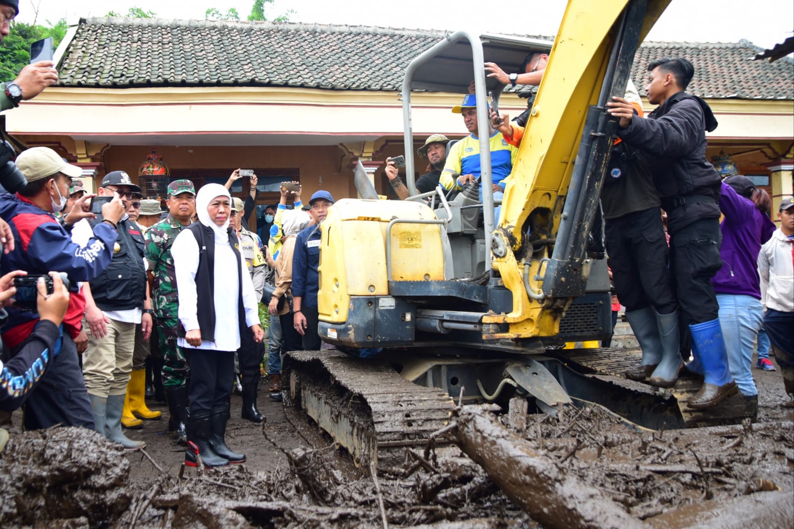 Pastikan Relokasi dan Logistik Warga Terdampak Tercukupi