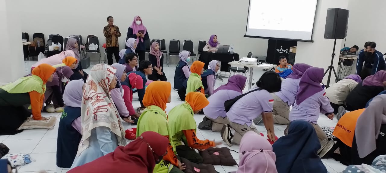 Sekitar 80 Srikandi Siaga Bencana mengikuti bimbingan teknis (Bimtek) di Royal Plaza, Surabaya, Minggu (7/5)