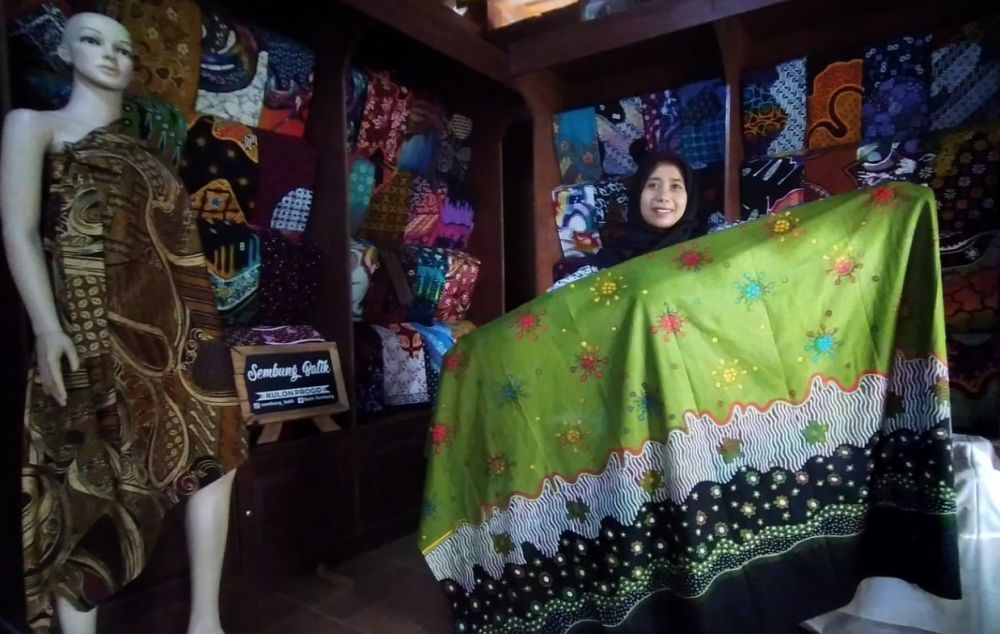 Perajin Kulon Progo Ciptakan Batik Motif Corona