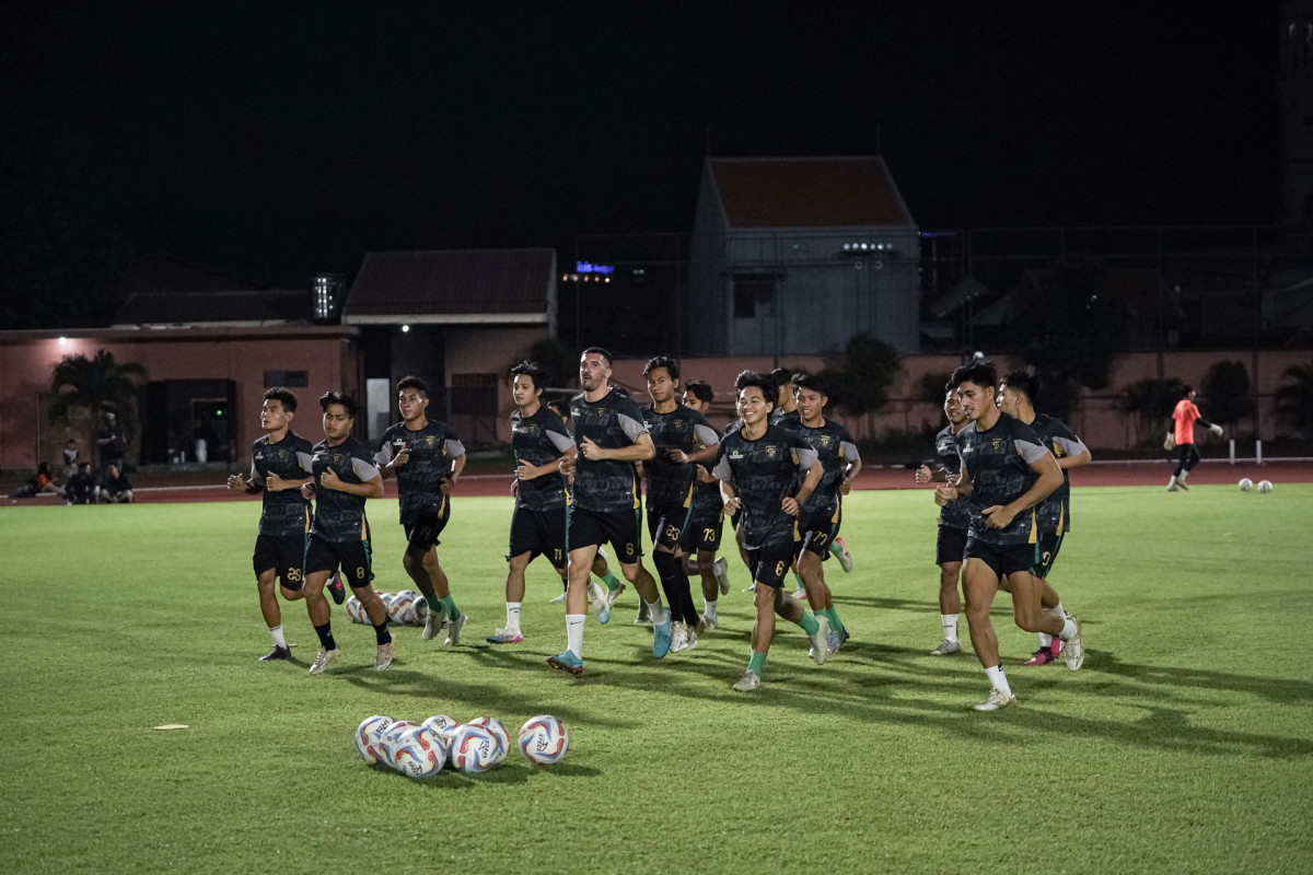 Punggawa Bajol Ijo saat menjalani sesi latihan di Lapangan Thor. (Persebaya)