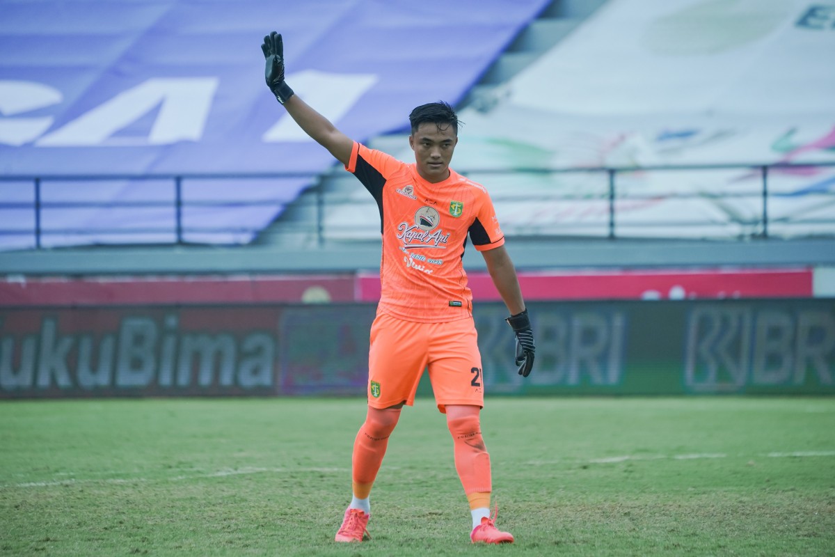Ernando Ari pada laga melawan Persik Kediri.