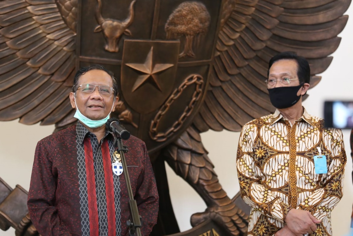 Menkopolhutkam Mahfud MD dan Gubernur DIY, Sri Sultan HB X ( Foto: Humas Pemda DIY)‎