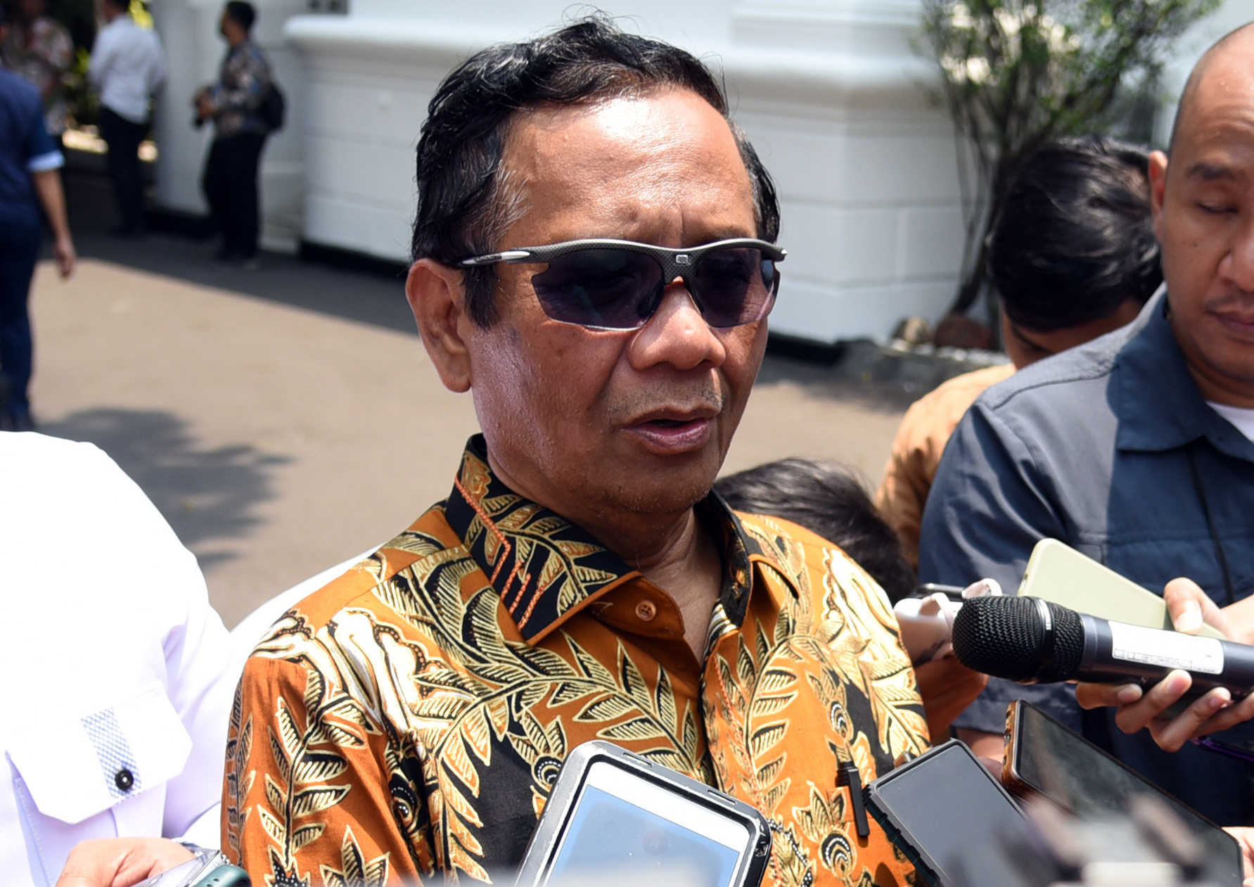  Menteri Koordinator Bidang Politik, Hukum, dan Keamanan (Menko Polhukam) Mahfud MD
