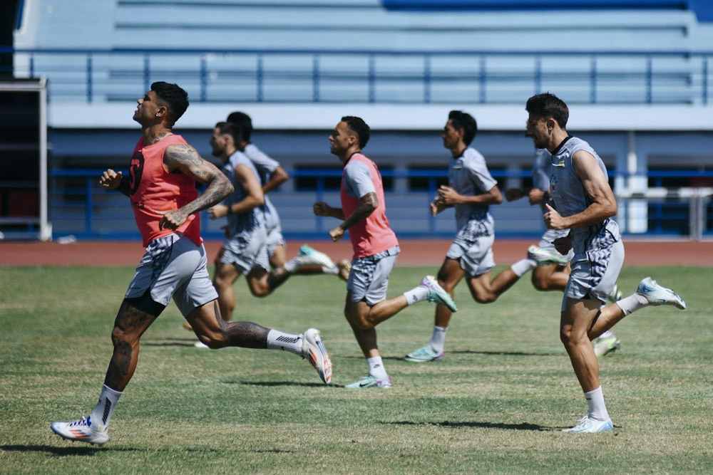 Persib Bandung tengah memanfaatkan masa jeda internasional di awal September ini untuk mengevaluasi aspek taktikal tim. 