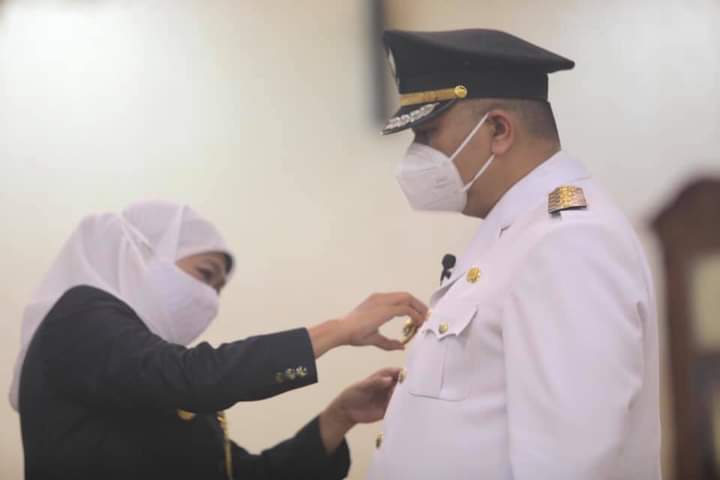 Gubernur Khofifah Resmi Lantik Wisnu Sakti Buana