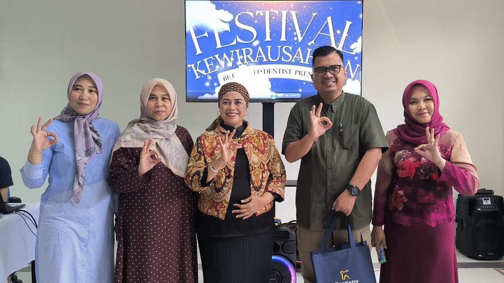 Fakultas Kedokteran Gigi Universitas Hang Tuah (UHT) sukses menggelar acara Festival Kewirausahaan bertema “Be Inspired Dentist Preneur”