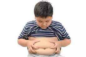 Sebagian masyarakat menganggap obesitas bukan penyakit, malahan anak-anak yang gemuk terlihat lucu dan menggemaskan. Padahal obesitas merupakan penyakit dan dapat memicu komplikasi.