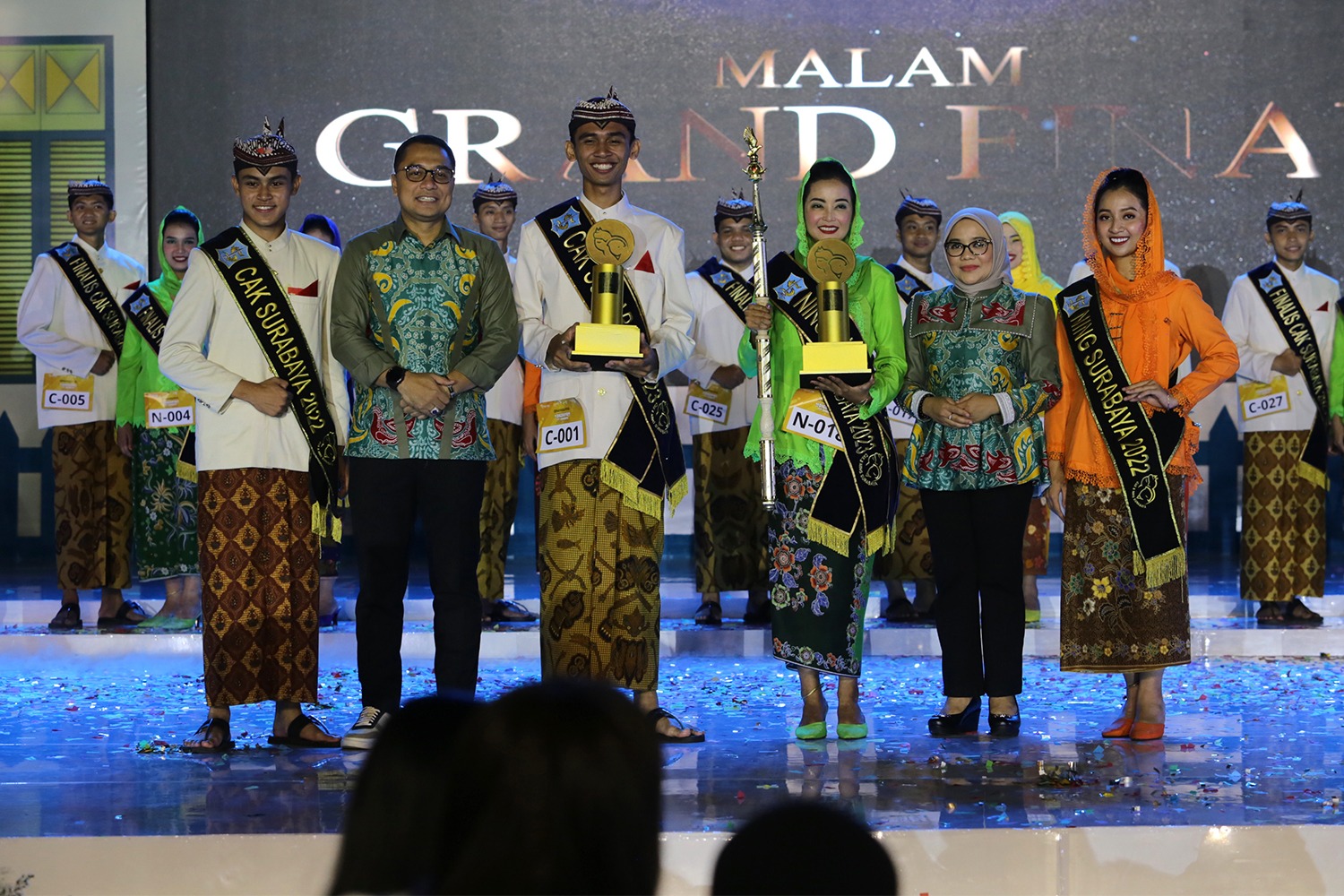 Grand final Pemilihan Duta Wisata Cak dan Ning Kota Surabaya 2023 berlangsung semarak di Taman Surya, Balai Kota Surabaya, Sabtu (18/11/2023) malam