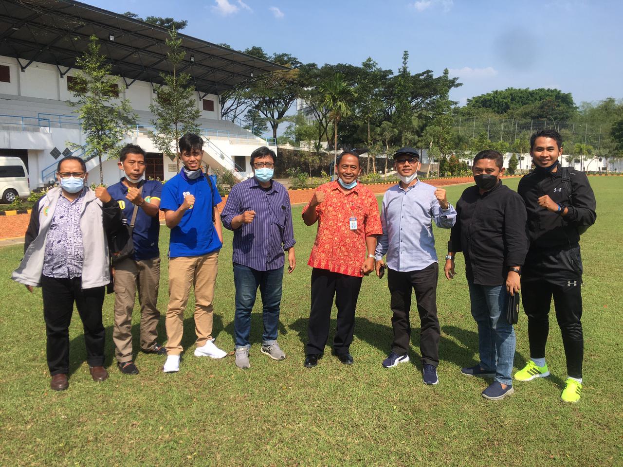 Manajemen HWFC meninjau Lapangan Kampus Universitas Muhammadiyah Malang (UMM). ist