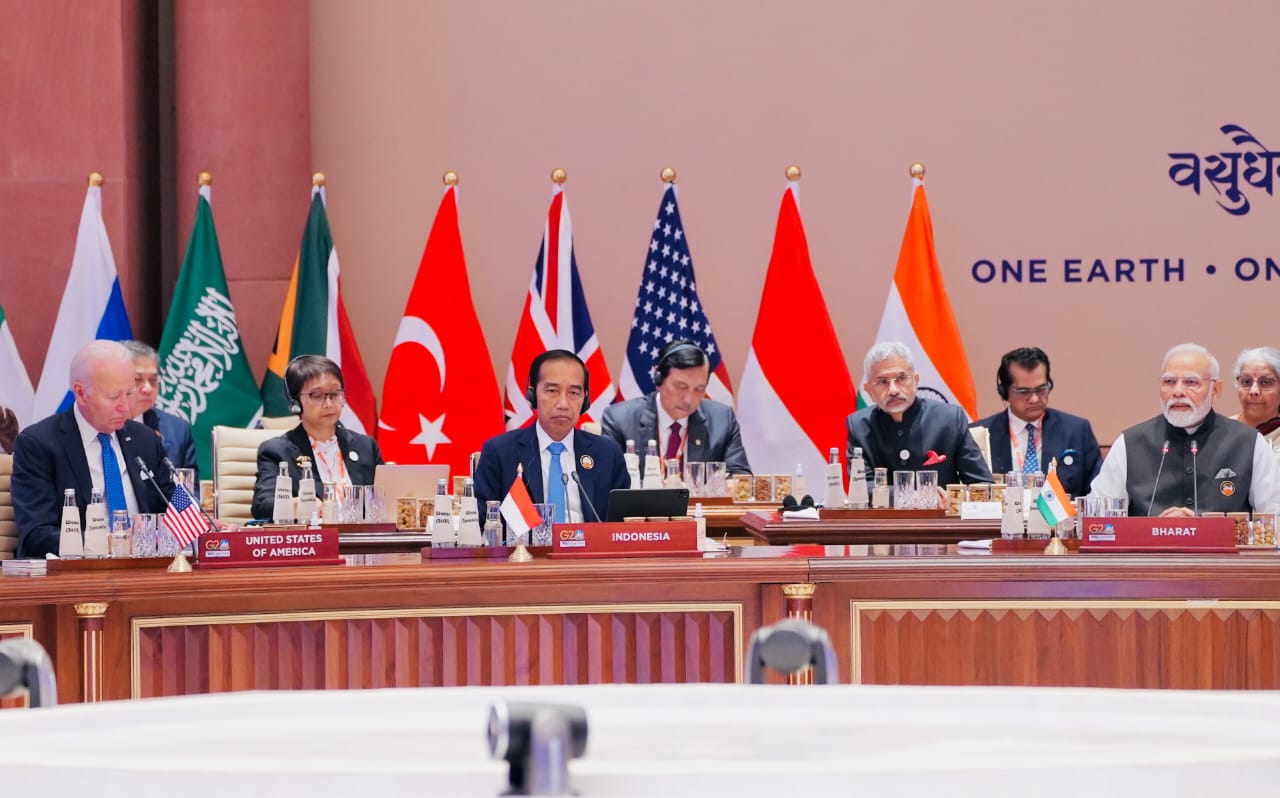 Presiden Jokowi dalam pertemuan sesi pertama KTT G20 India di Bharat Mandapam, IECC, Pragati Maidan, New Delhi, India, Sabtu (09/09/2023). (Foto: BPMI Setpres/Laily Rachev)

