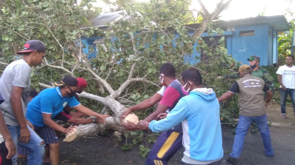 Empat Orang Positif COVID-19, Jalan Menuju Lokasi Karantina di Blokade